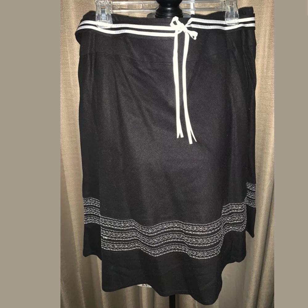 Covington Black and White Skirt Size Zip Sz:12